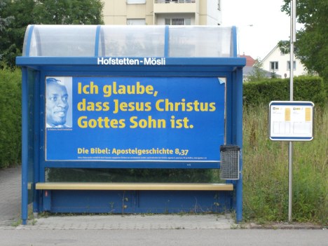 Bibel Plakat von Agentur C in 8154 Hofstetten-Mösli